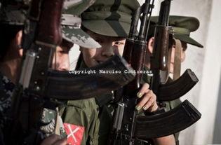 女子携带国产步枪视频,引发网友热议！